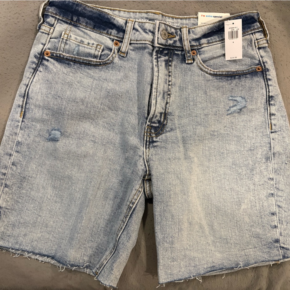 Old Navy Women's Distressed Light Blue Denim Shorts